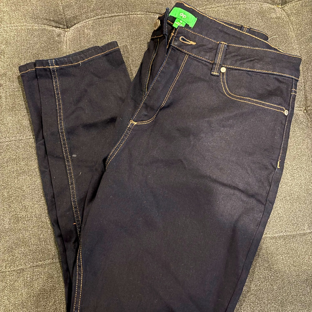 Dark women’s skinny jeans